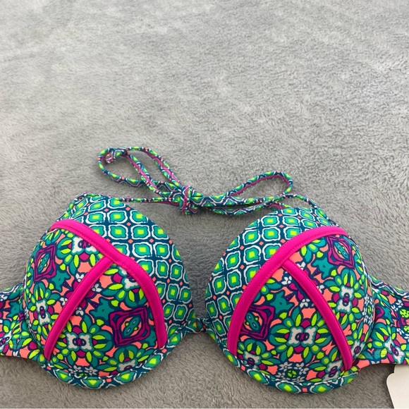 Xhileration Size Large bikini top NEW without tags. - Picture 3 of 5